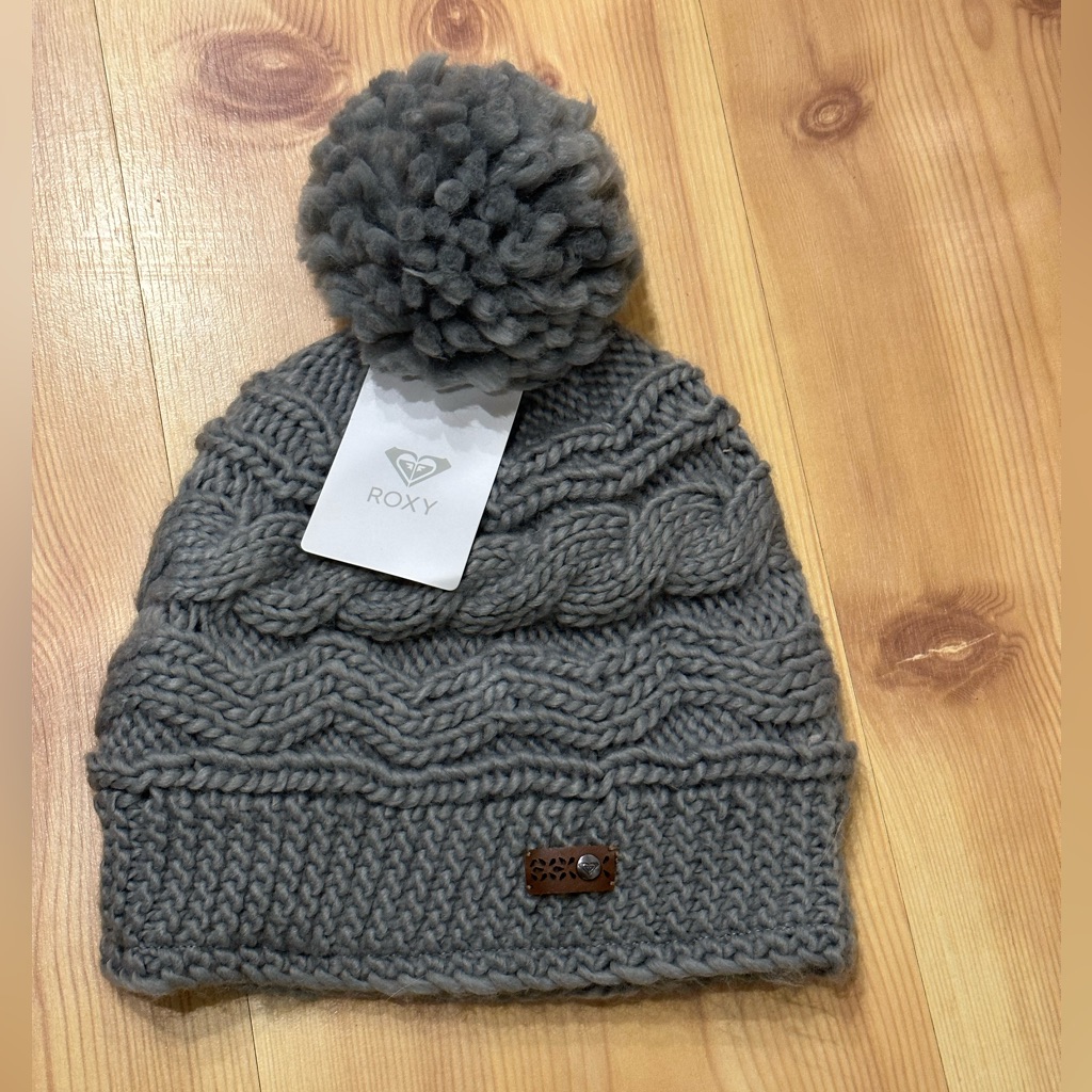 Roxy Pom Hat
